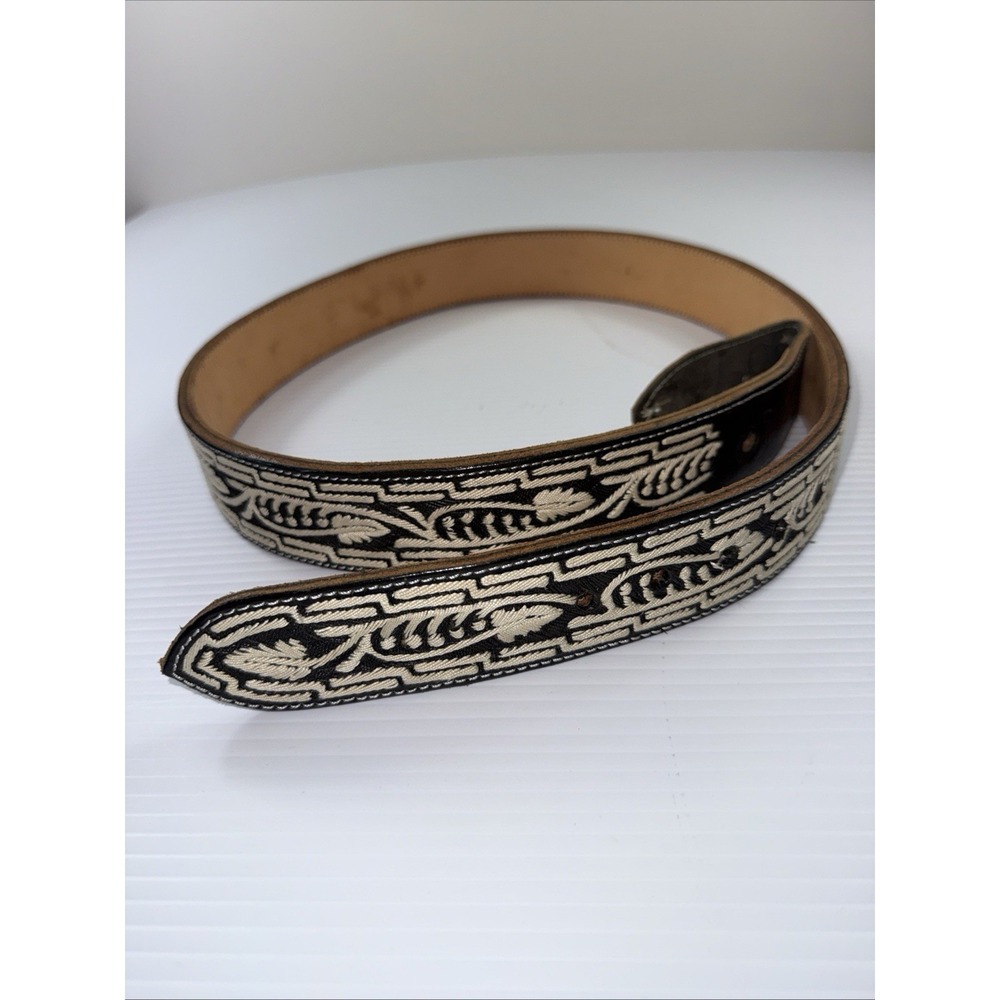 La Fabrica artisan leather western belt intricate embroidered Geometric 42
